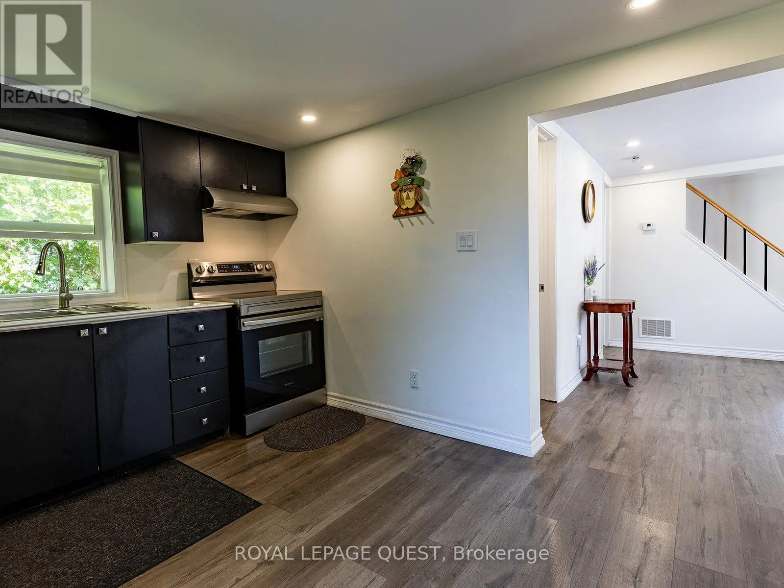 239 FRONT STREET S
