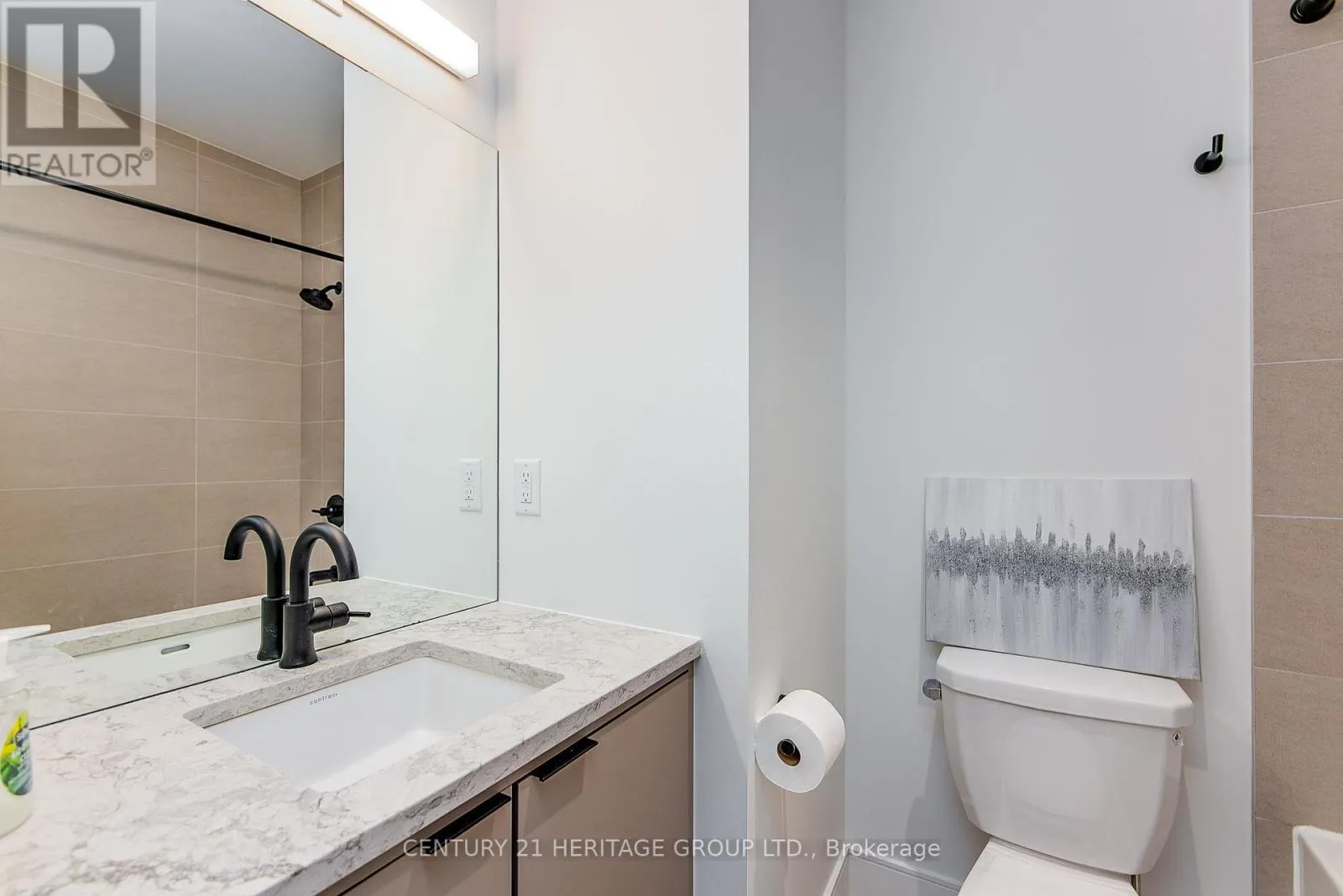 922 - 185 DUNLOP STREET E