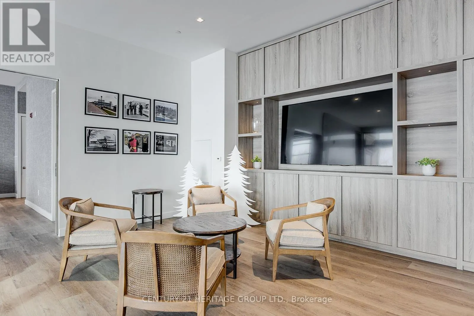 922 - 185 DUNLOP STREET E