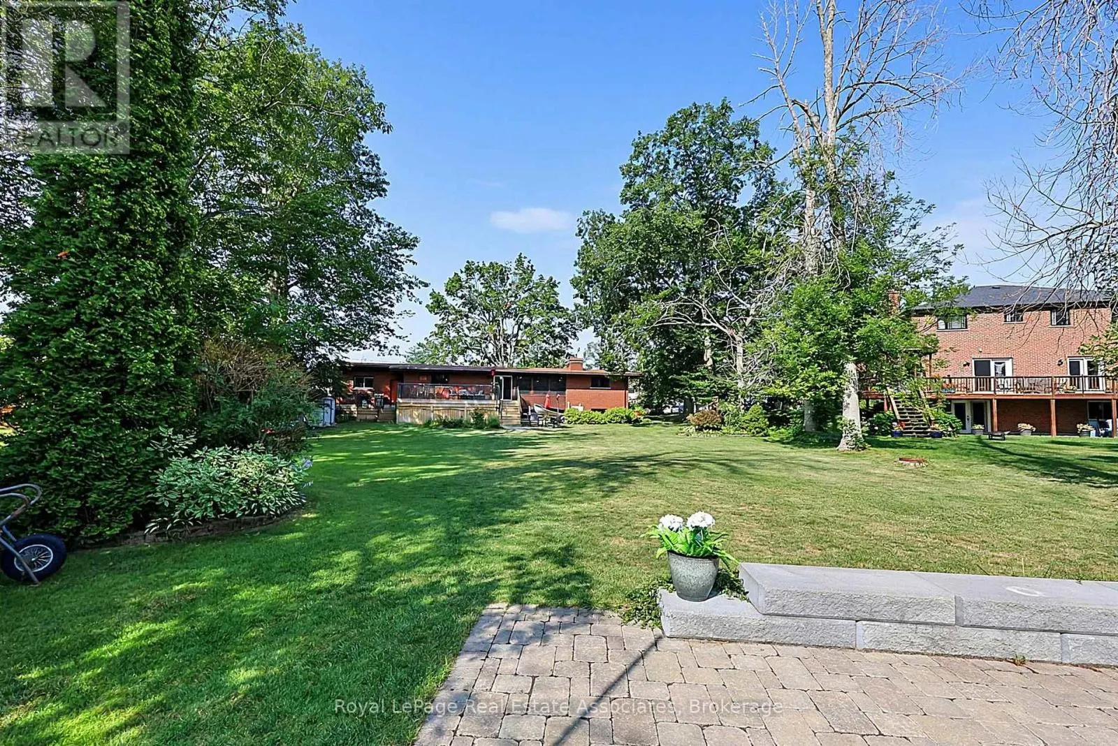 408 MOONEY CRESCENT