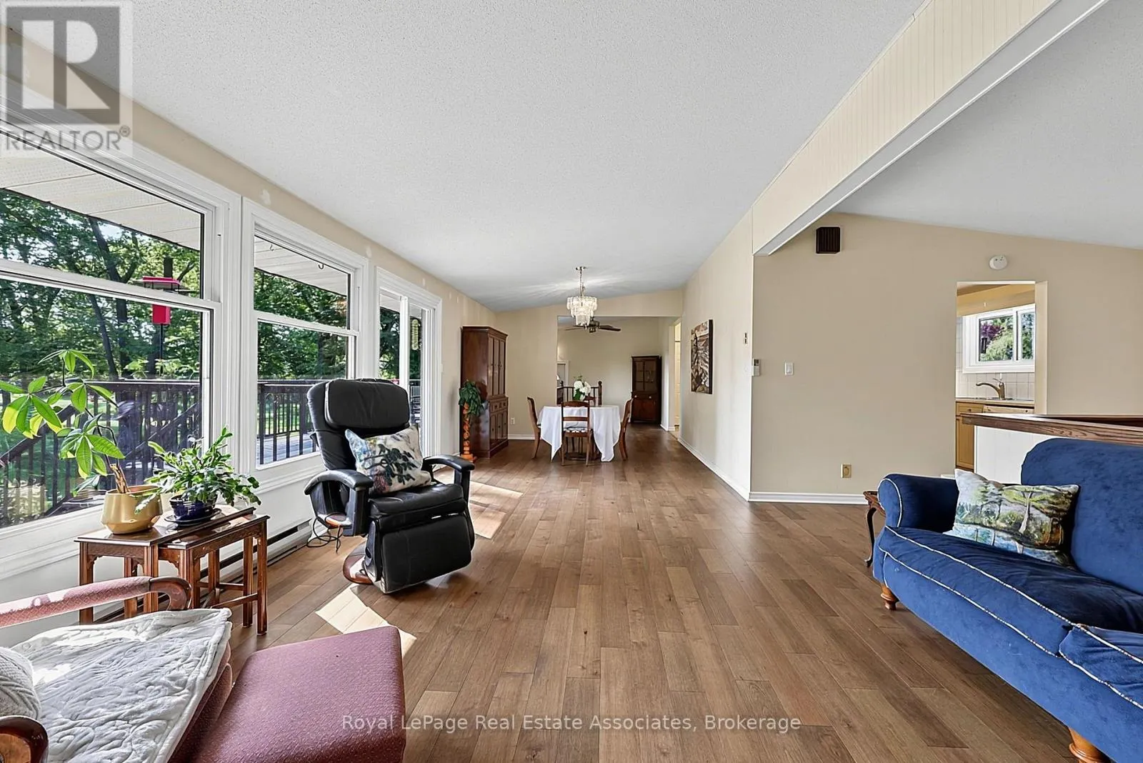408 MOONEY CRESCENT