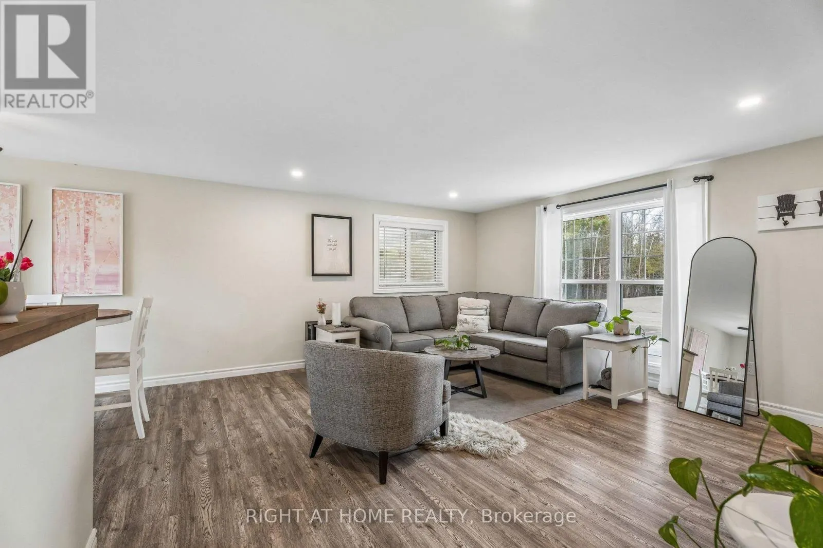 158 ZOO PARK ROAD