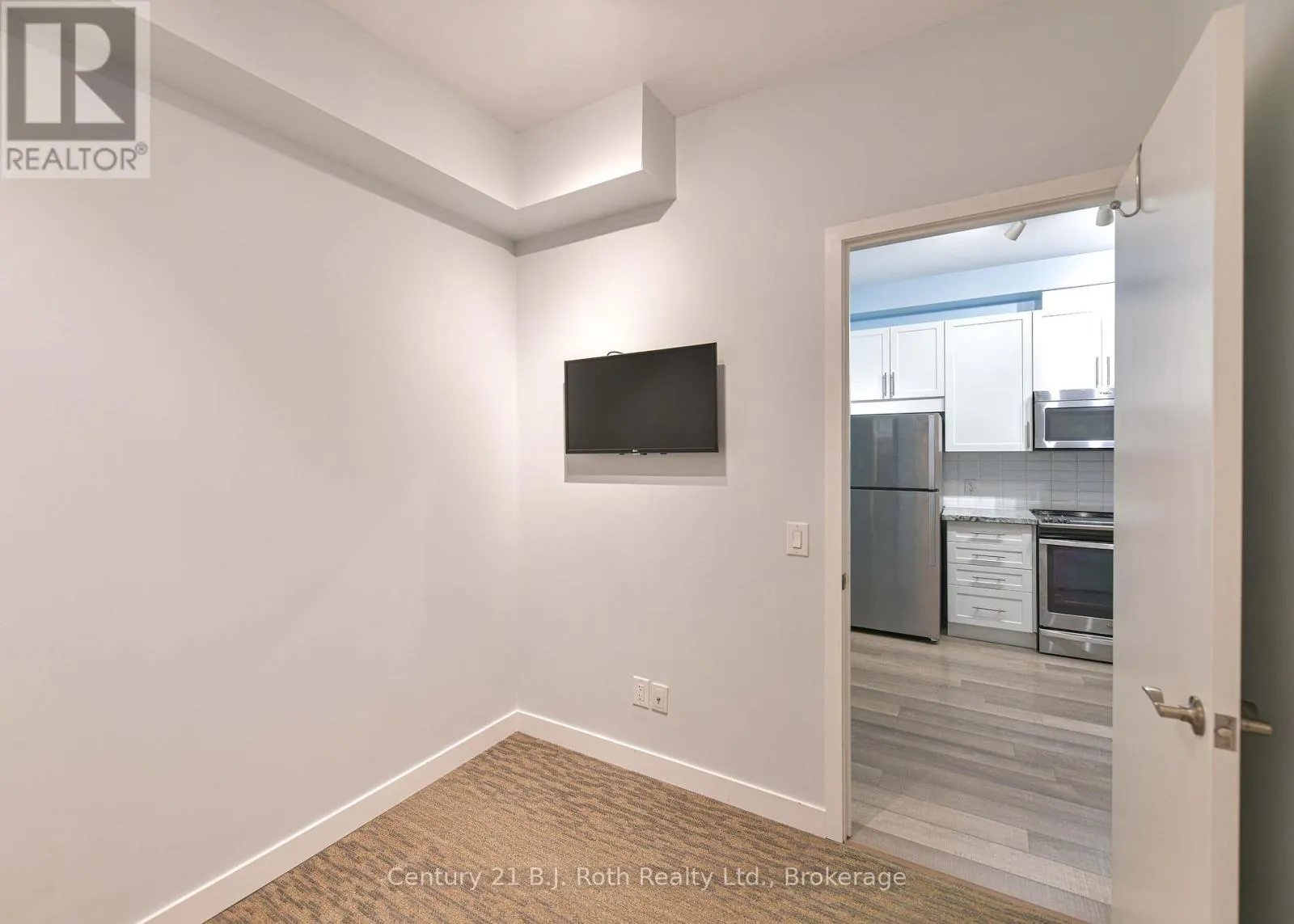 SUITE 206 - 40 HORSESHOE BOULEVARD #Suite 206