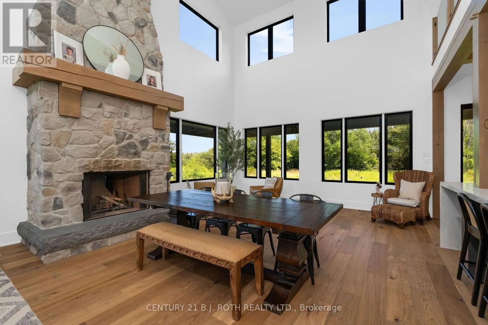 2224 RAINBOW VALLEY ROAD W