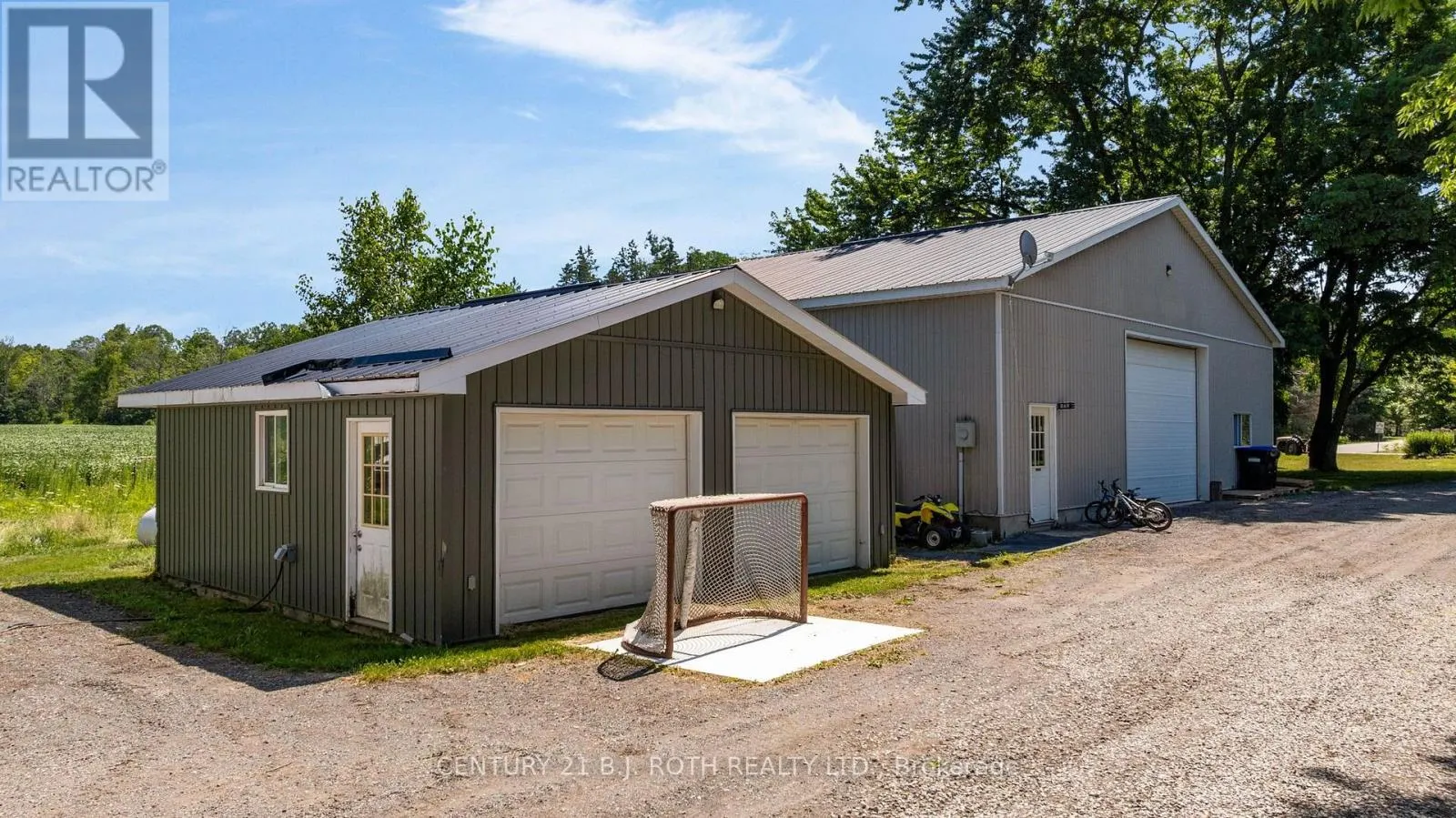 2224 RAINBOW VALLEY ROAD W