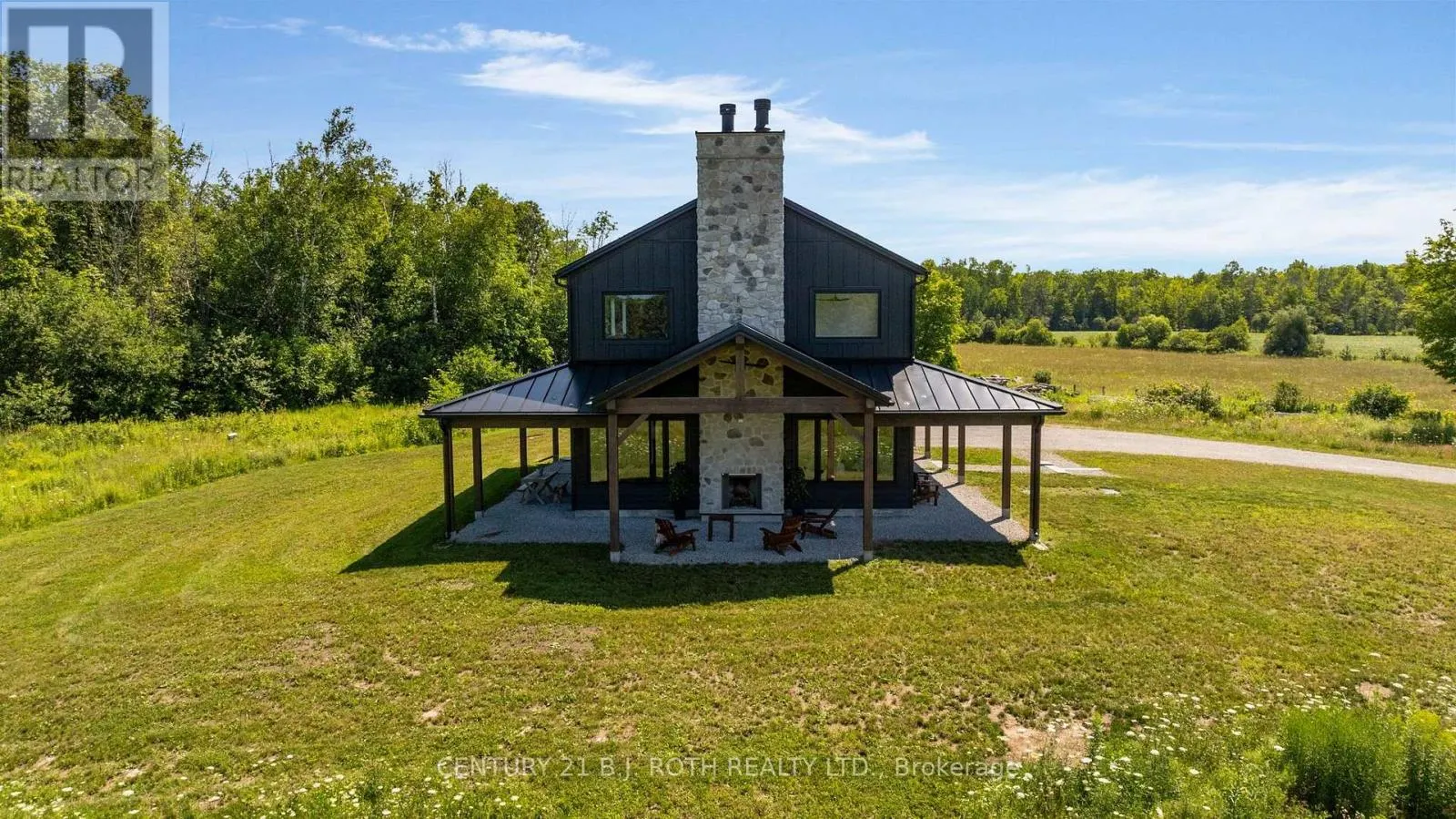 2224 RAINBOW VALLEY ROAD W