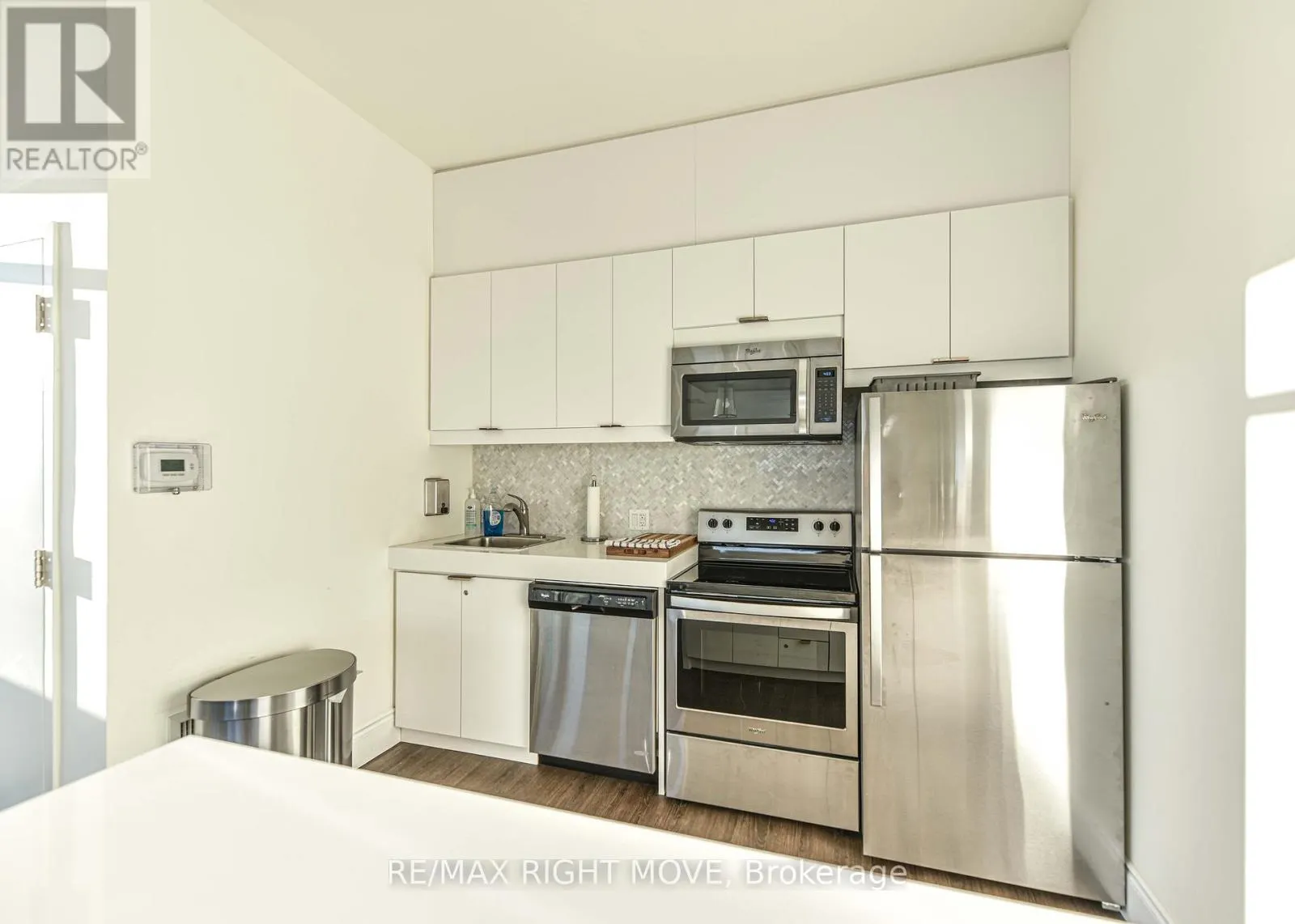 605 - 80 ORCHARD POINT ROAD