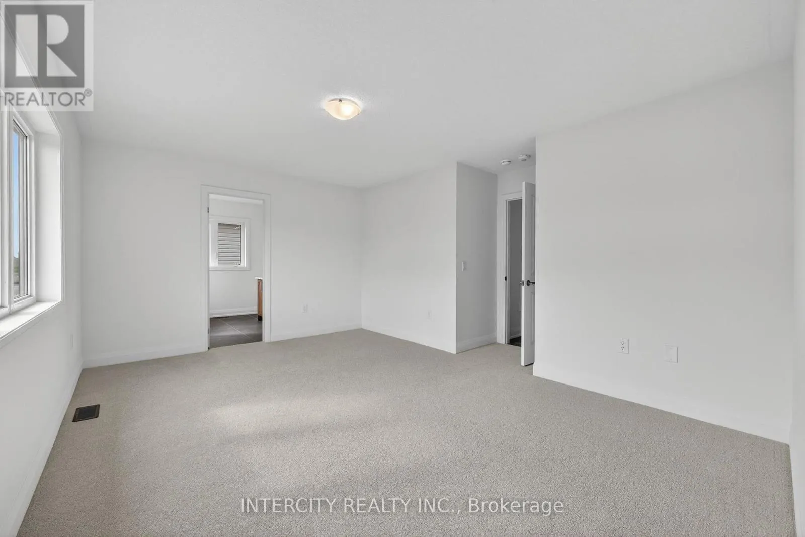 16 LEGACY CIRCLE