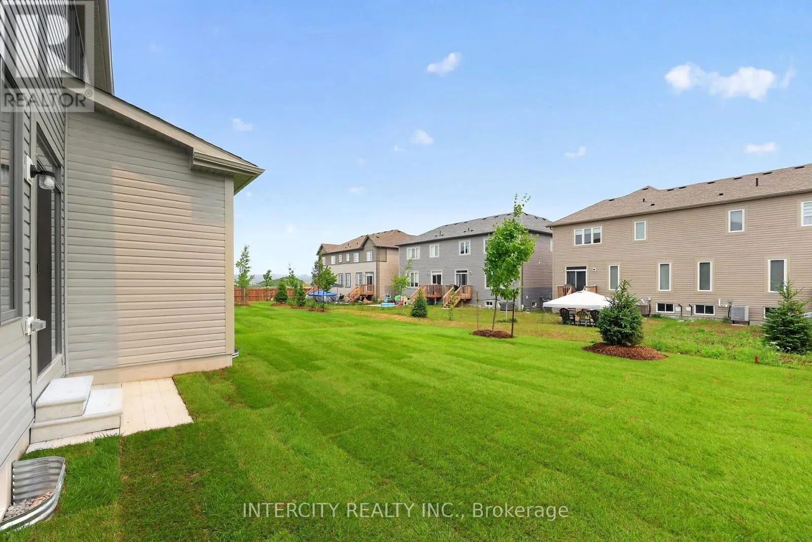 16 LEGACY CIRCLE