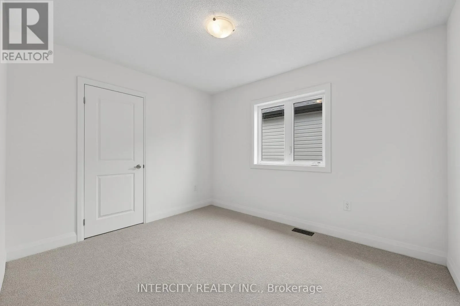16 LEGACY CIRCLE