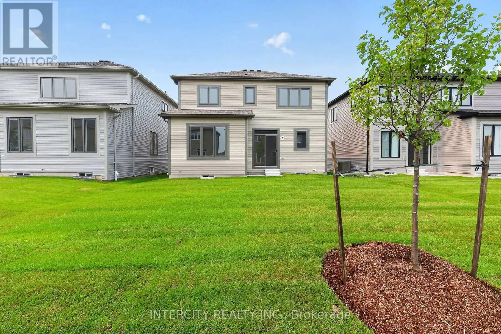 18 LEGACY CIRCLE