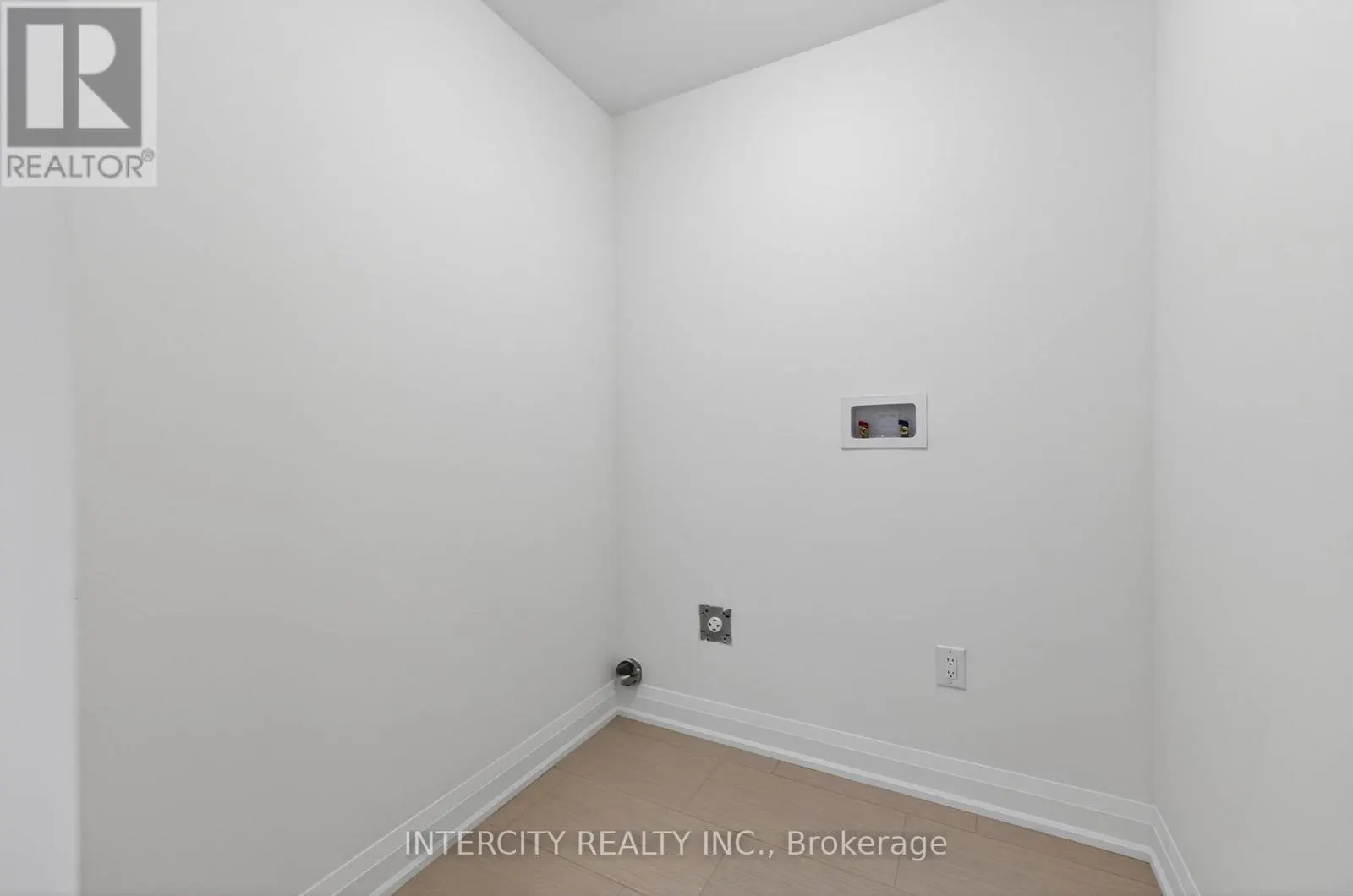 18 LEGACY CIRCLE