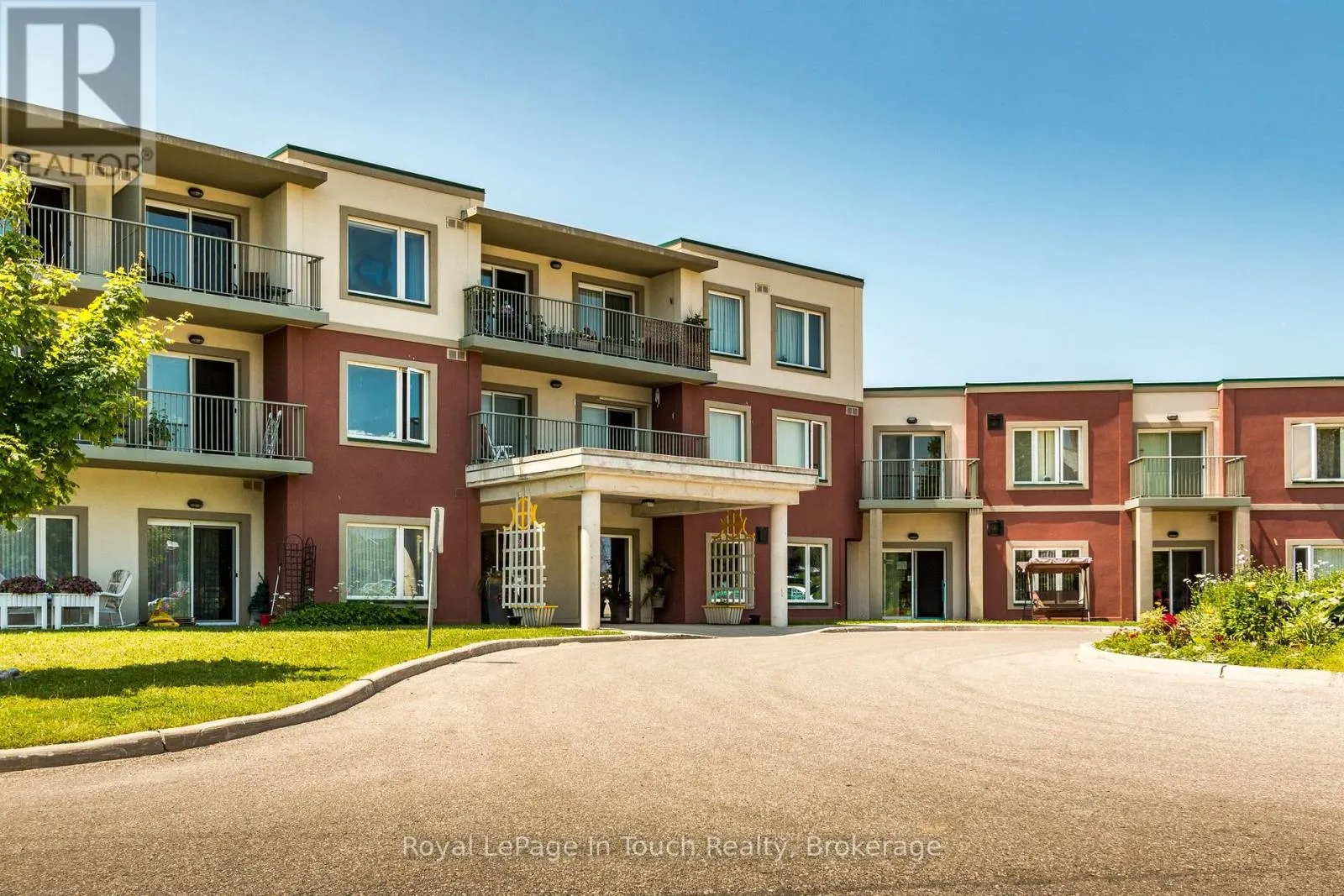 102 - 333 LAFONTAINE ROAD W #102