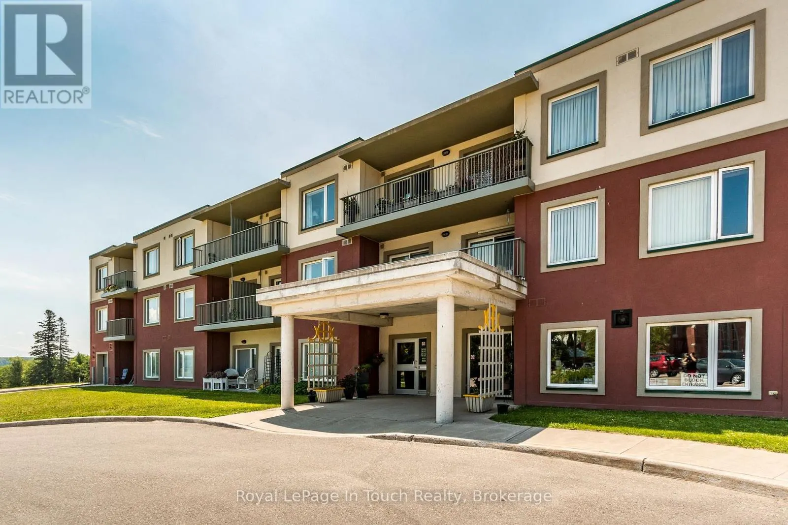 310 - 333 LAFONTAINE ROAD W #310