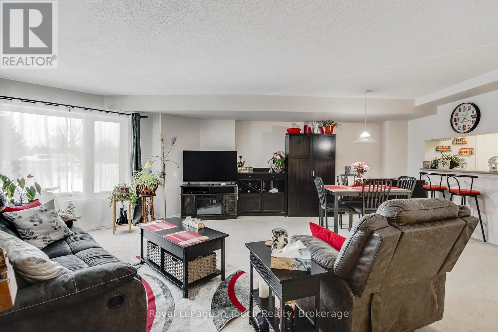310 - 333 LAFONTAINE ROAD W #310