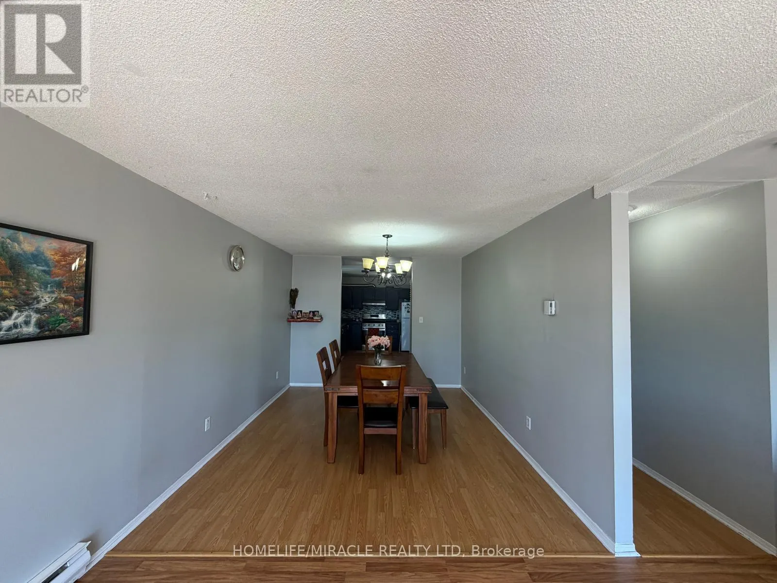 13 YONGE STREET S