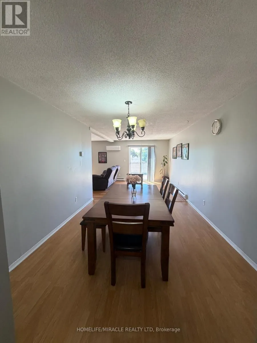 13 YONGE STREET S