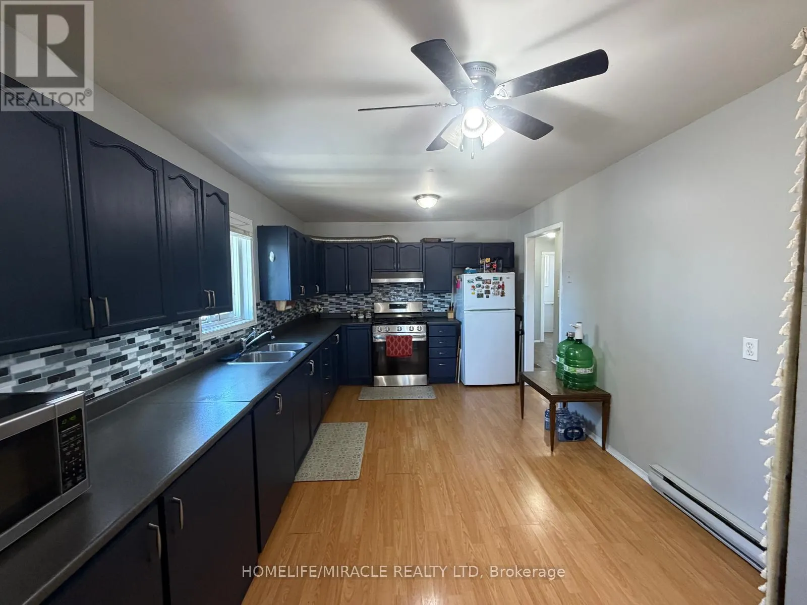 13 YONGE STREET S