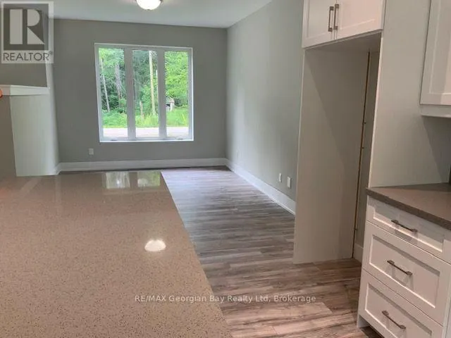 5 OAKWOOD AVENUE N