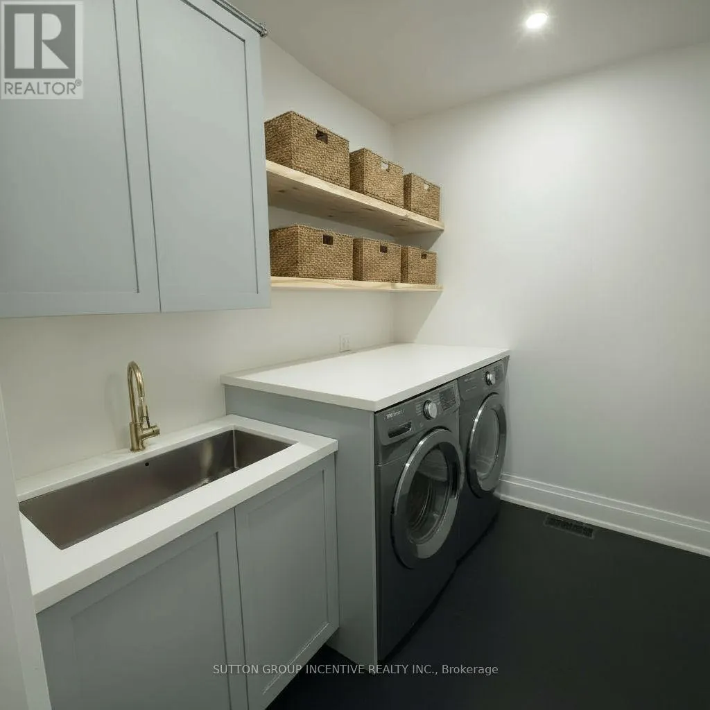 5 JEAN MILLER COURT