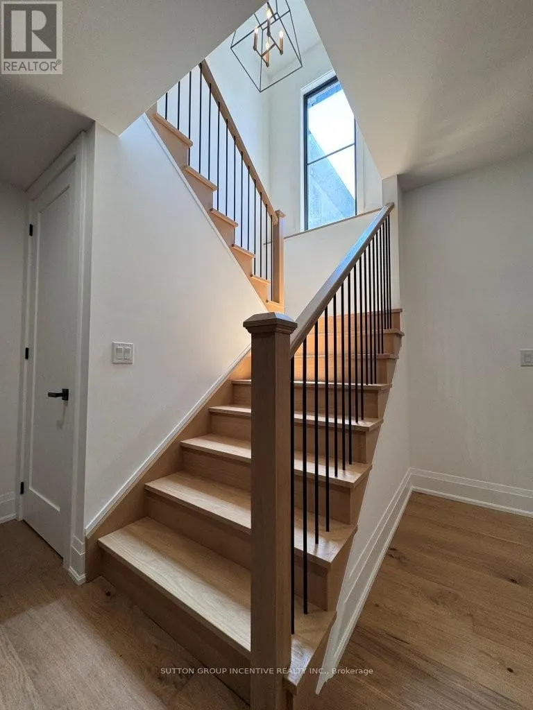 5 JEAN MILLER COURT