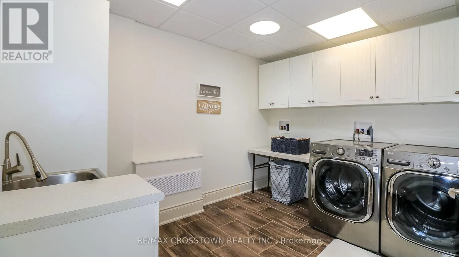 183 LAKESHORE ROAD W