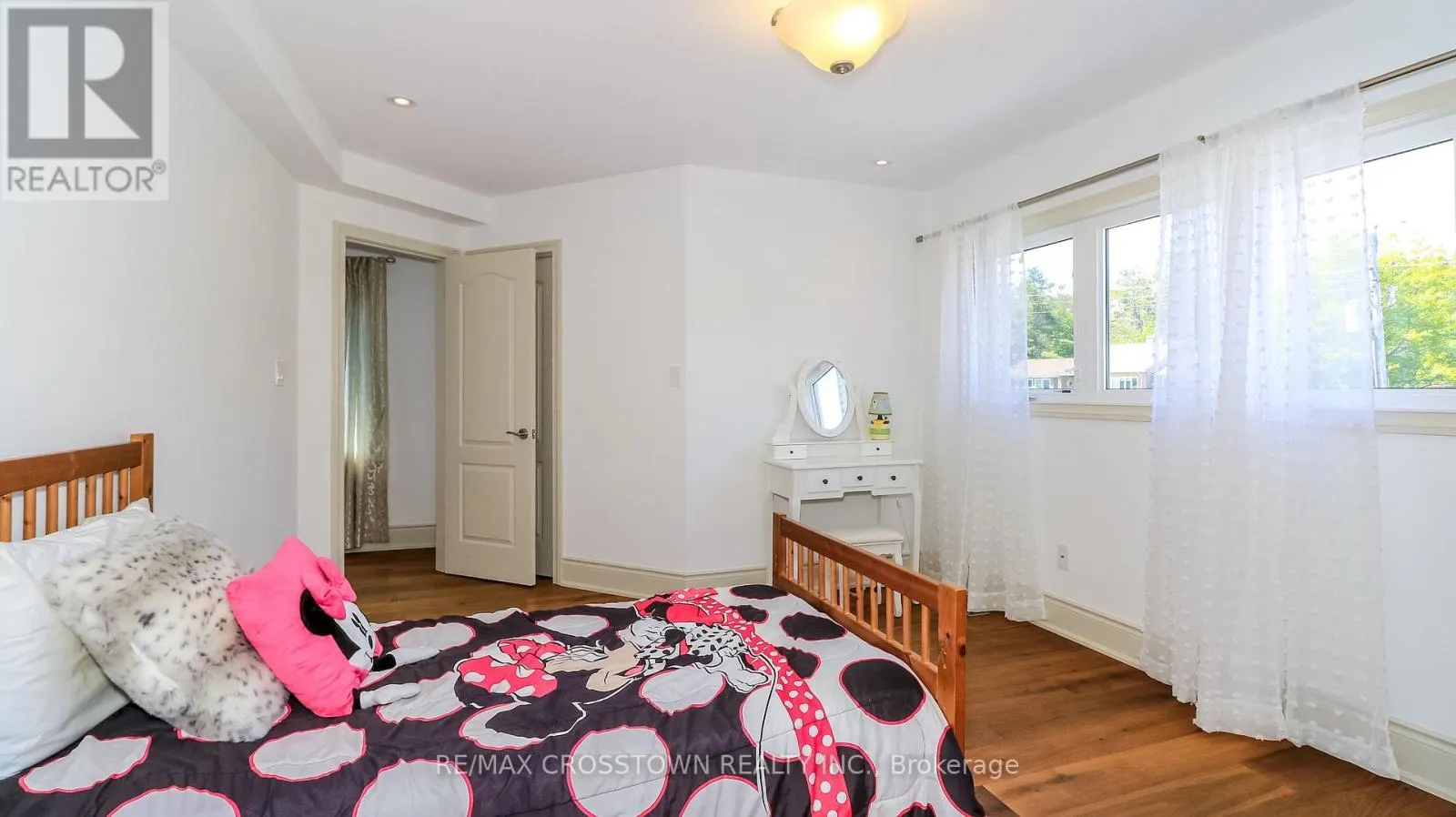183 LAKESHORE ROAD W
