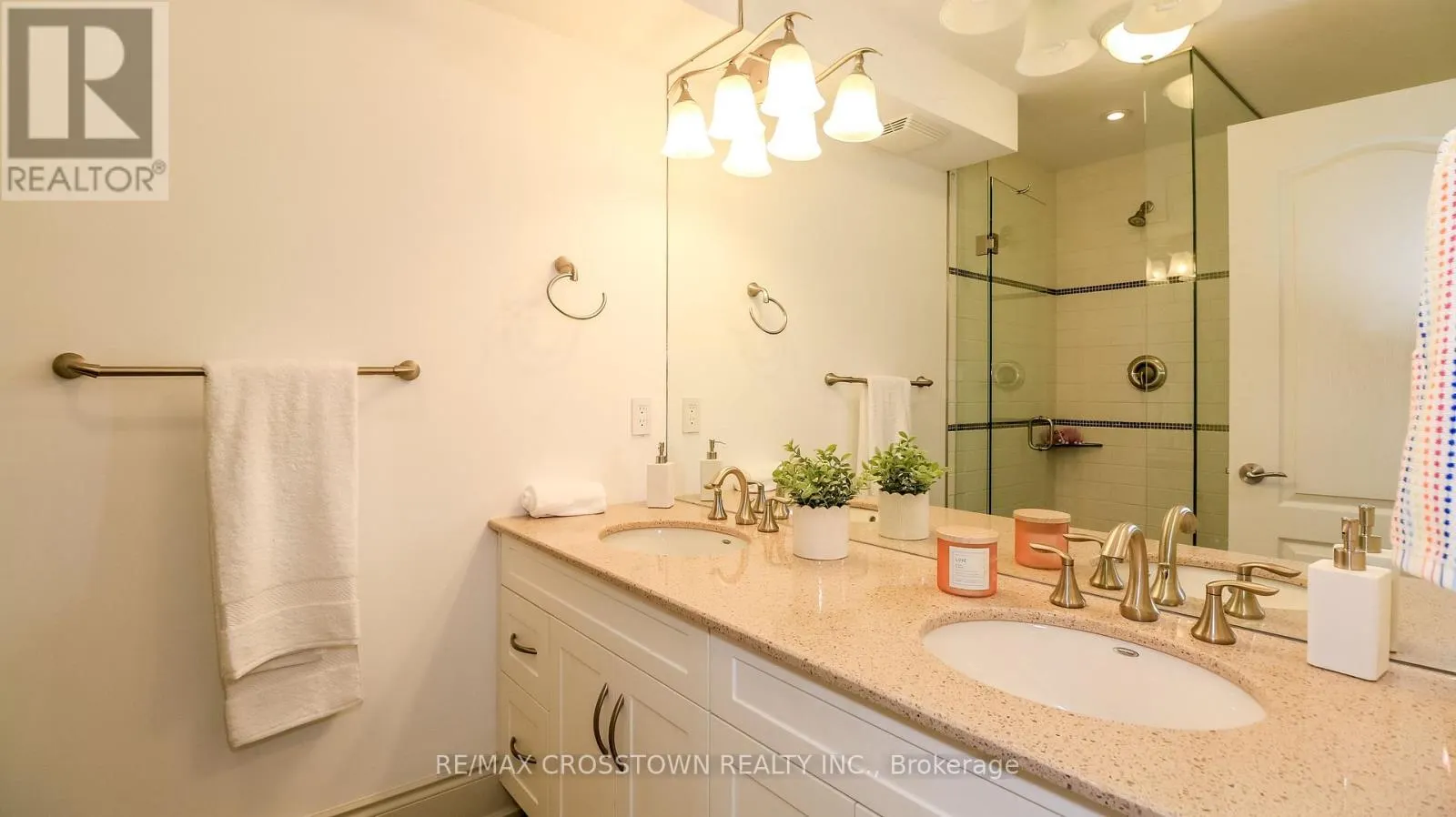 183 LAKESHORE ROAD W