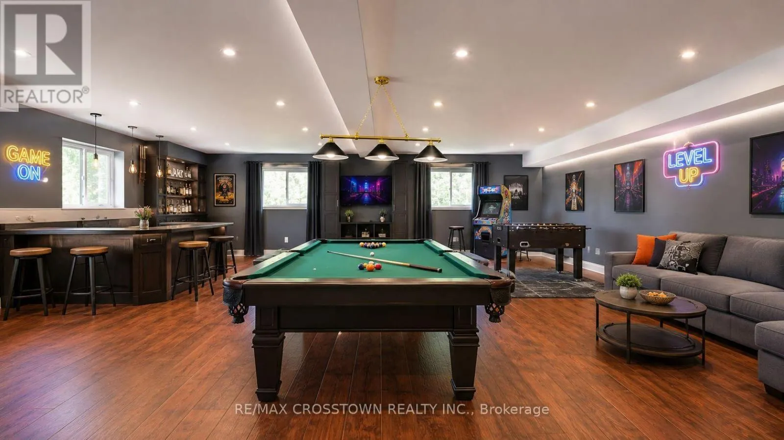 183 LAKESHORE ROAD W