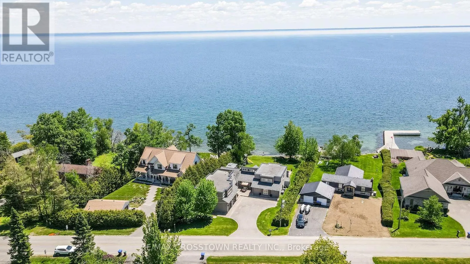 183 LAKESHORE ROAD W
