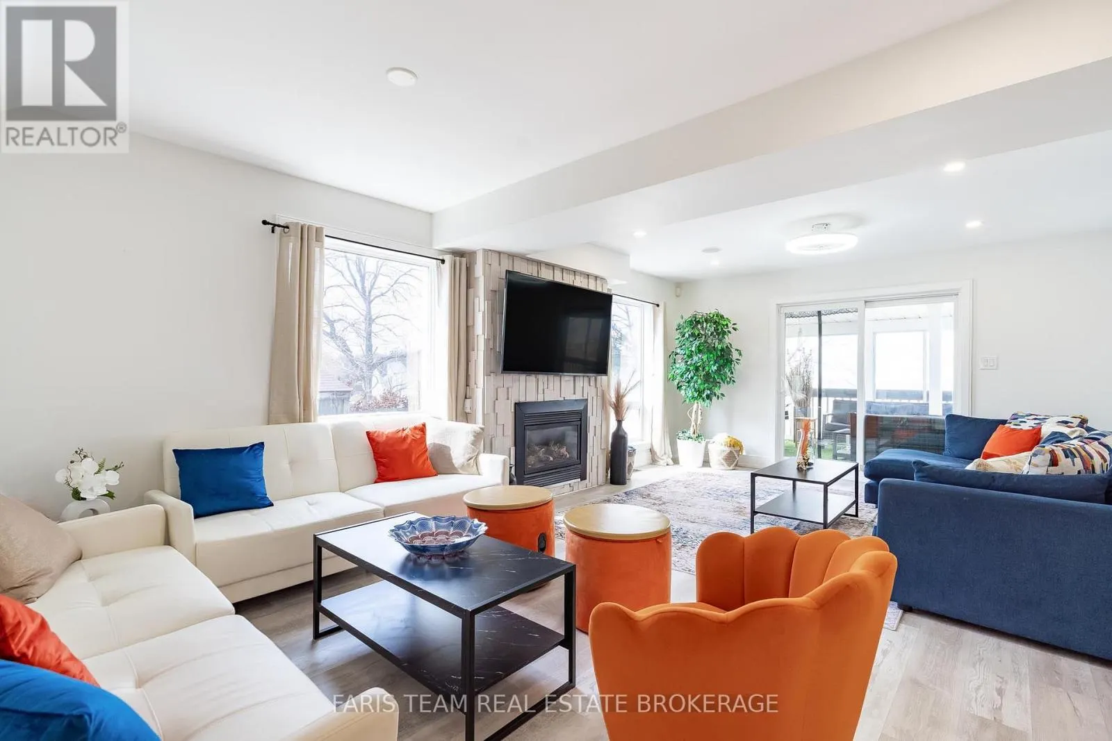 60 RIVER AVENUE CRESCENT