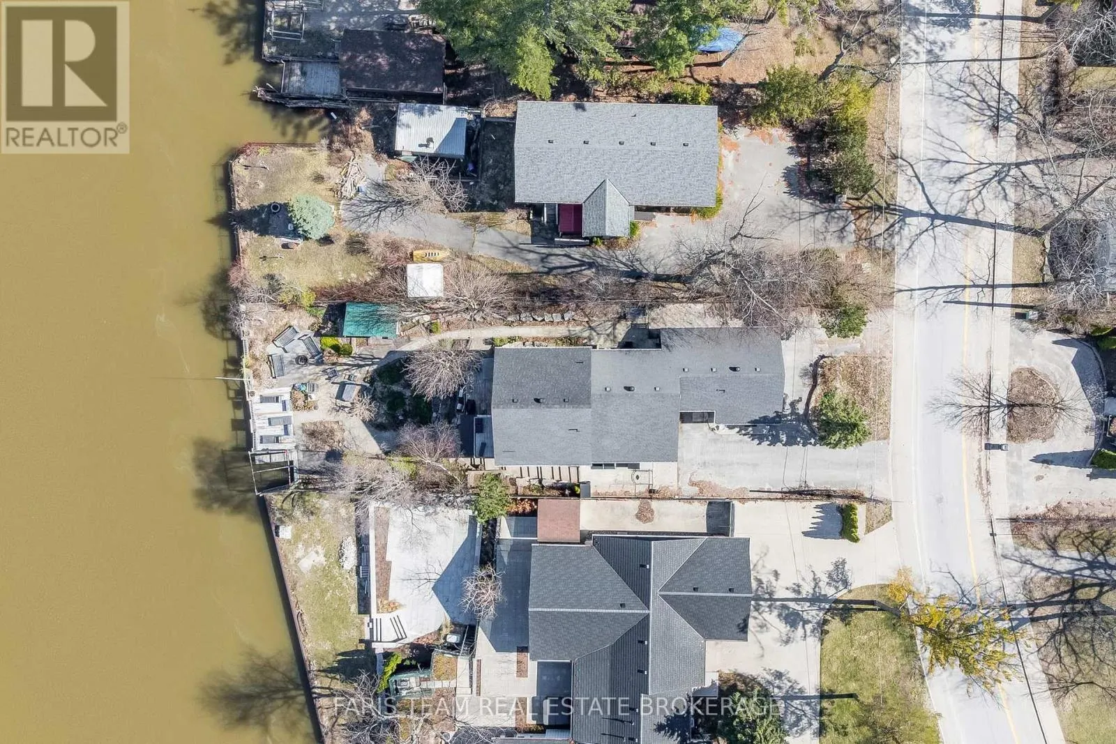 60 RIVER AVENUE CRESCENT