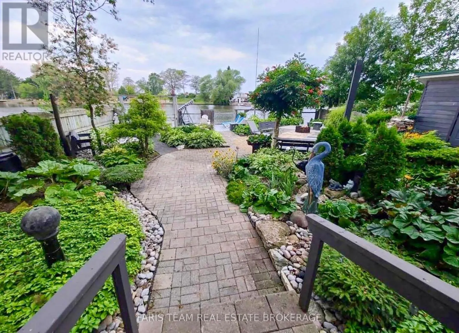 60 RIVER AVENUE CRESCENT