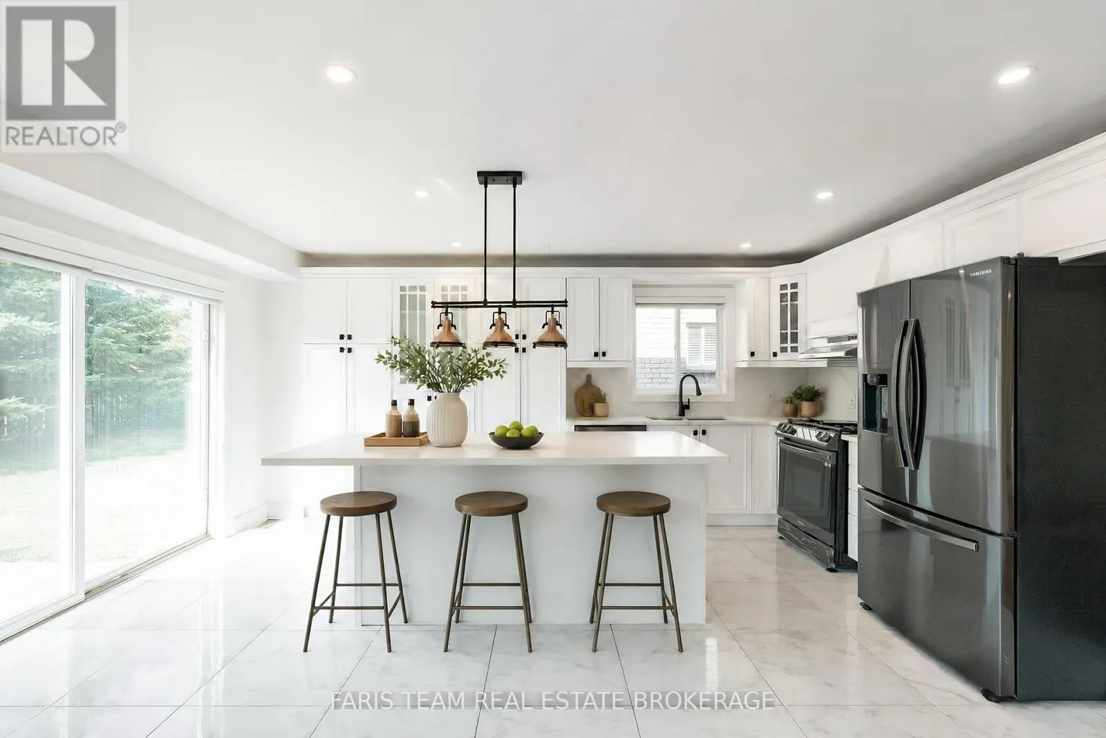 2 VANESSA DRIVE