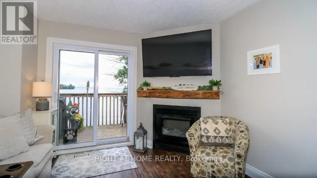 201 - 43 OLIVE CRESCENT