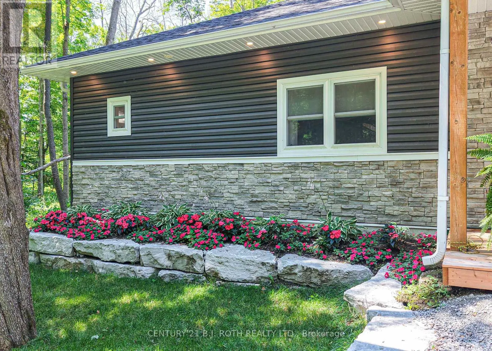 1650 TRADER COWAN ROAD