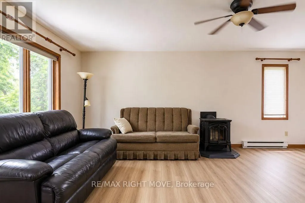 3263 SHOREVIEW DRIVE