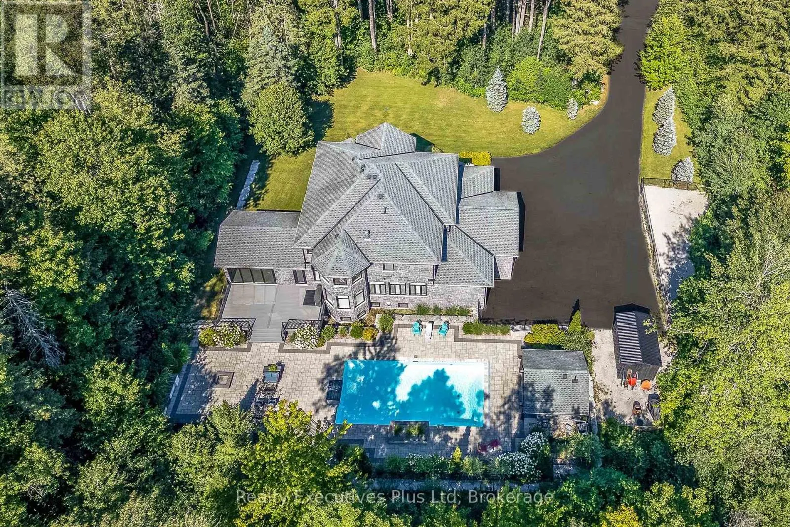 27 KINGFISHER CRESCENT