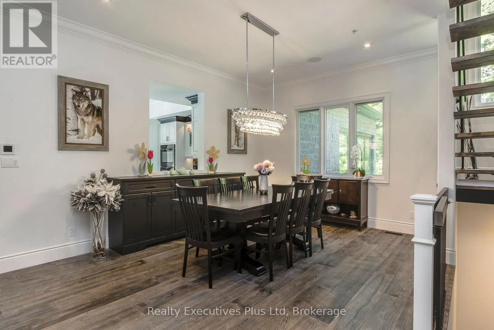 27 KINGFISHER CRESCENT