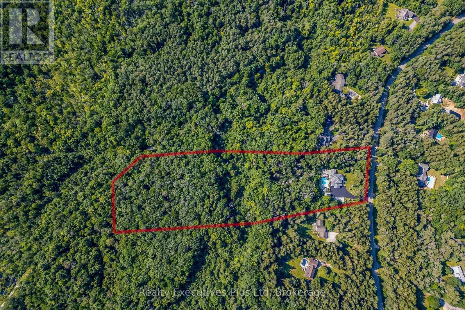 27 KINGFISHER CRESCENT
