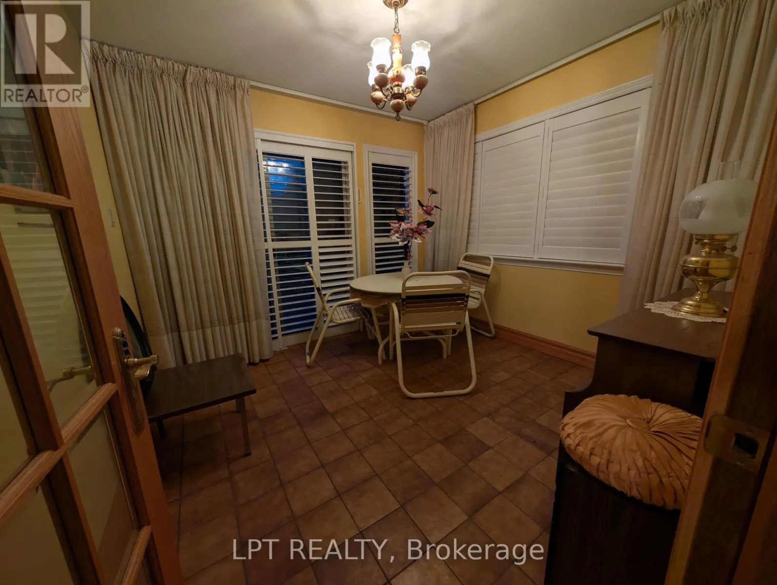 47 PARKSIDE DRIVE