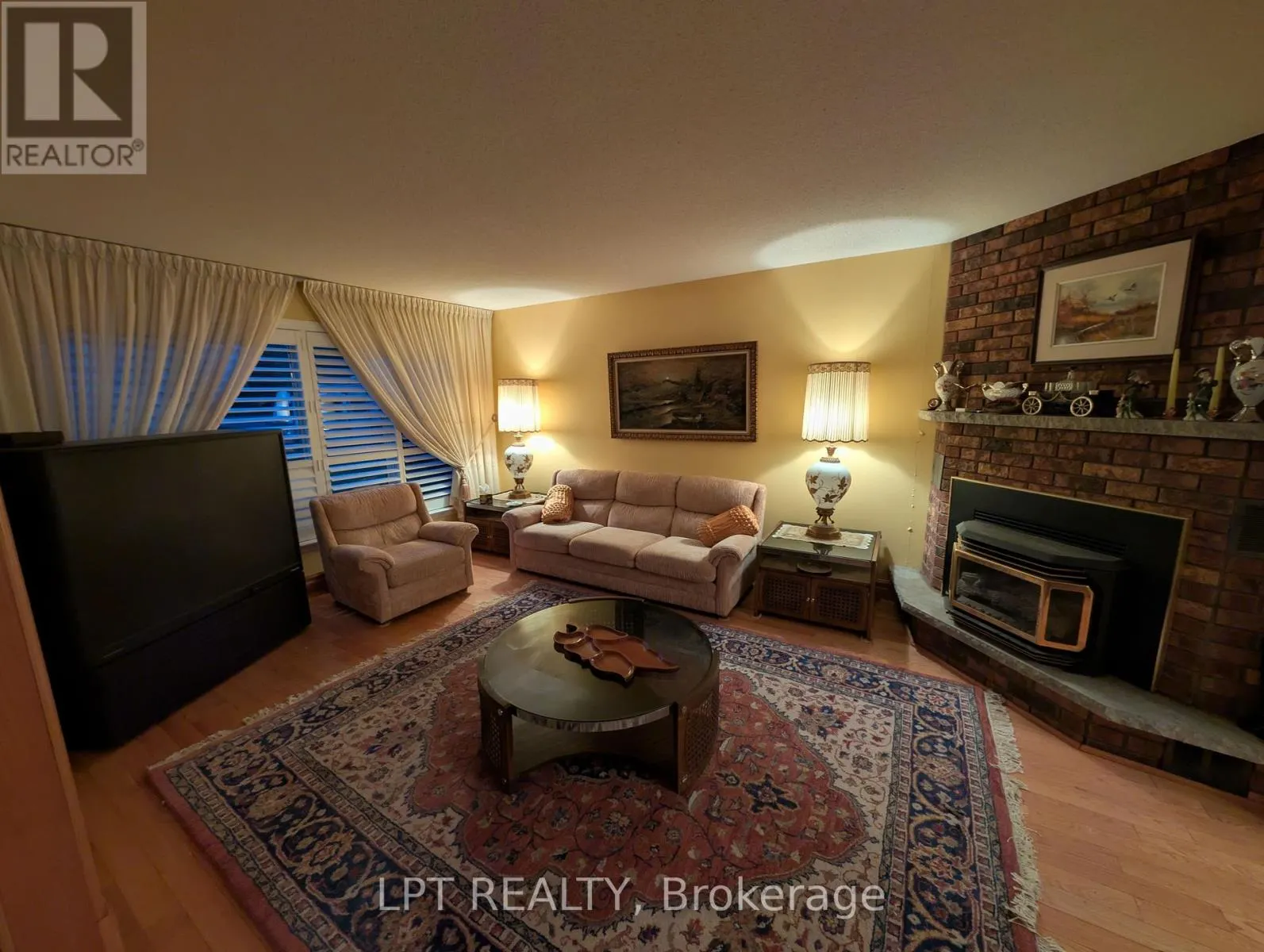 47 PARKSIDE DRIVE