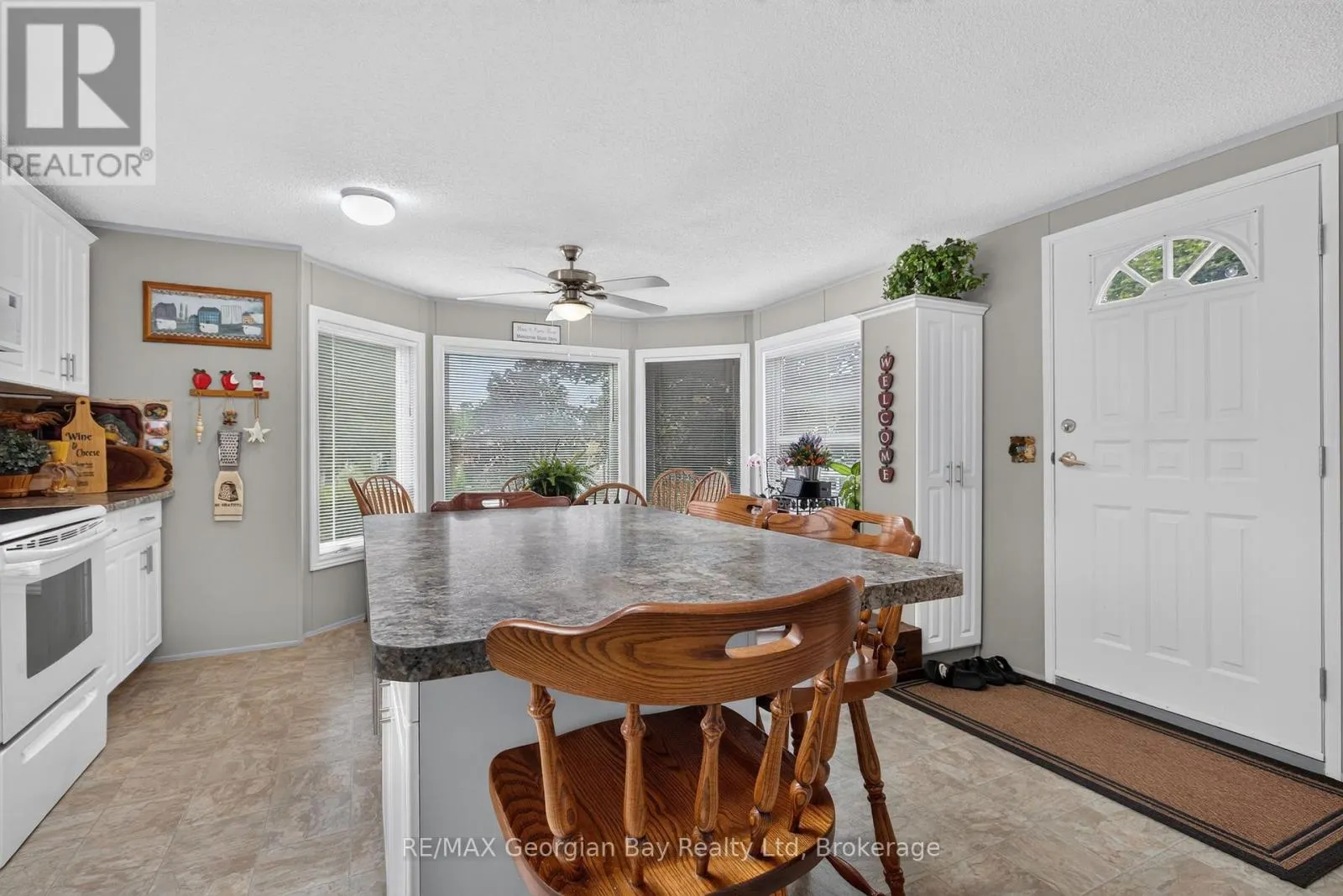 27 SCOTTSDALE - 5411 ELLIOTT SIDE ROAD