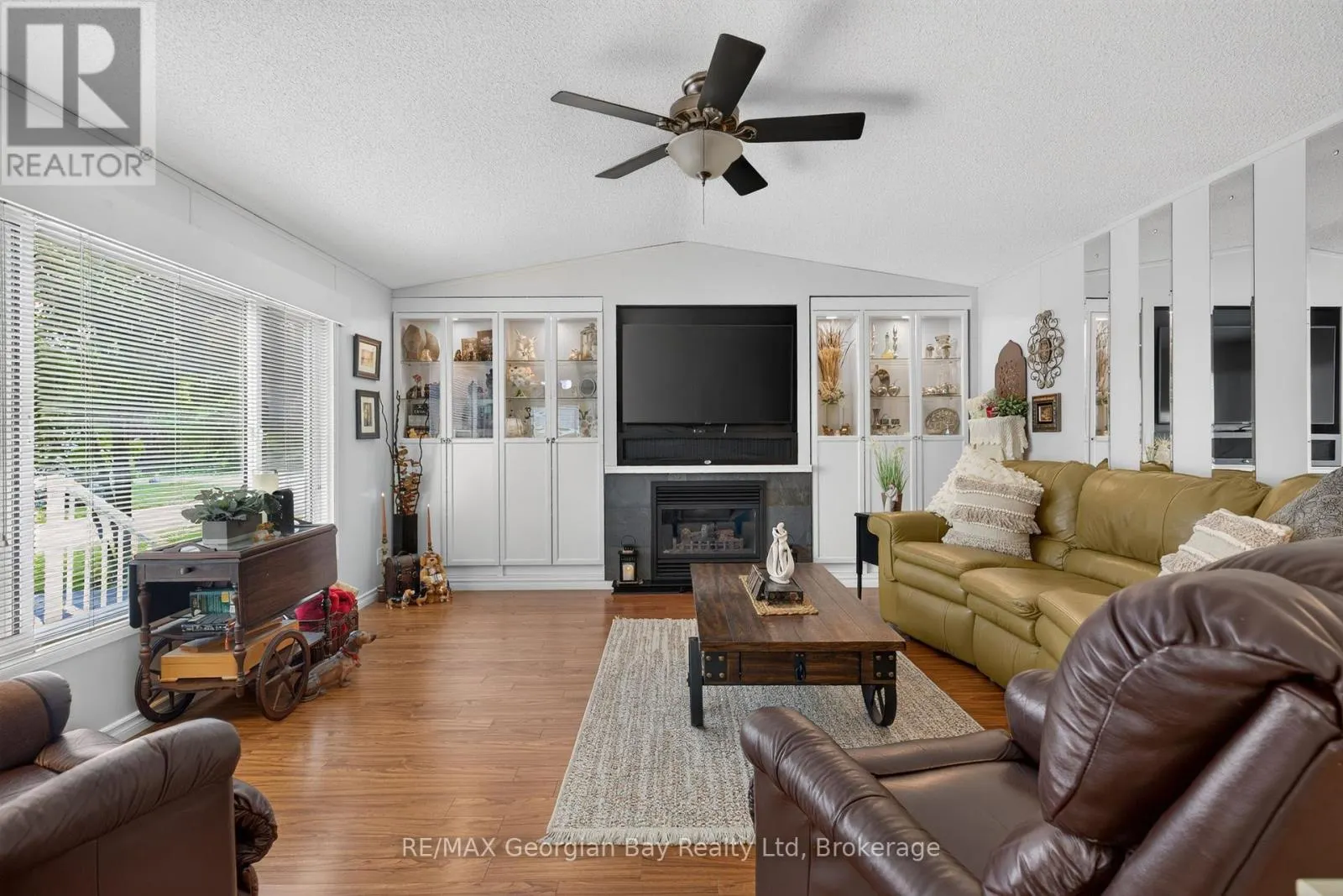 27 SCOTTSDALE - 5411 ELLIOTT SIDE ROAD