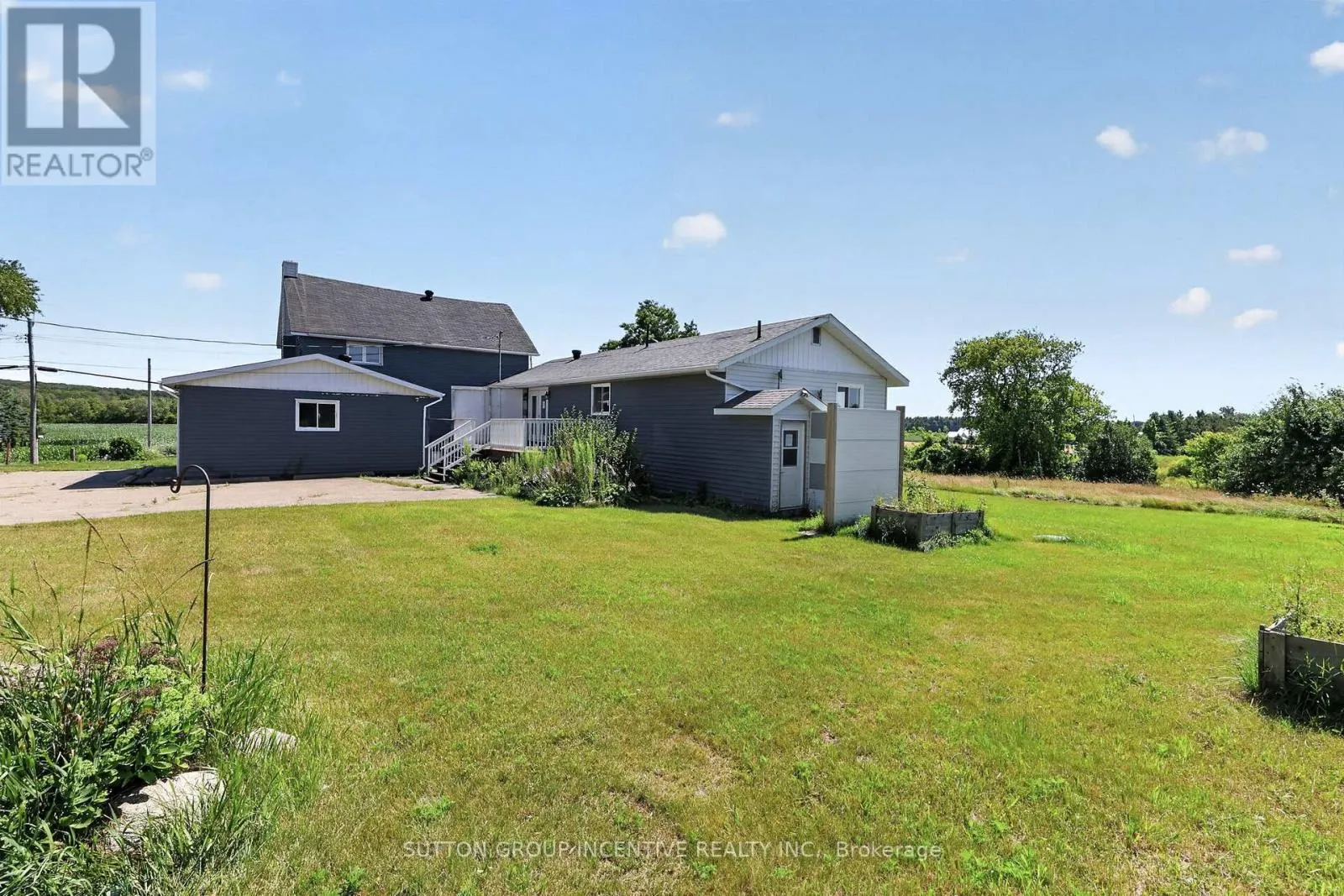 160 LAFONTAINE ROAD W
