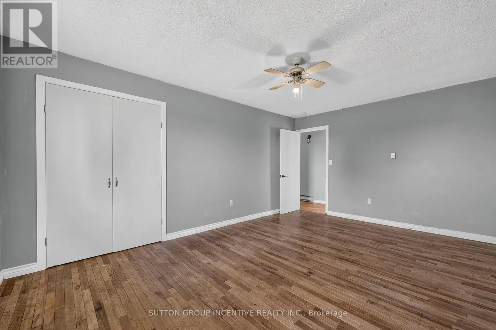 160 LAFONTAINE ROAD W