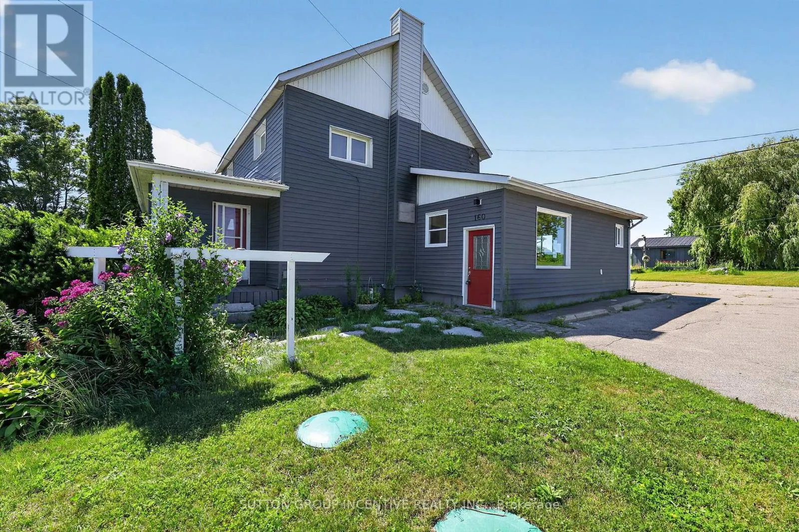 160 LAFONTAINE ROAD W