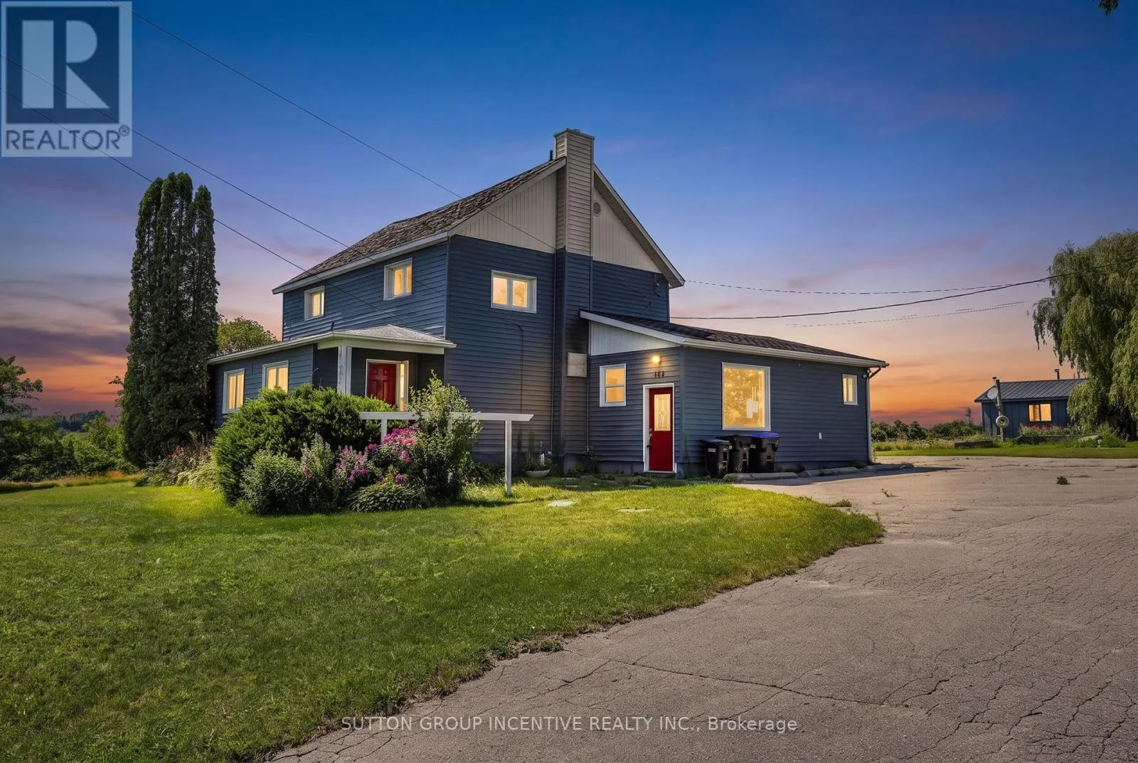 160 LAFONTAINE ROAD W