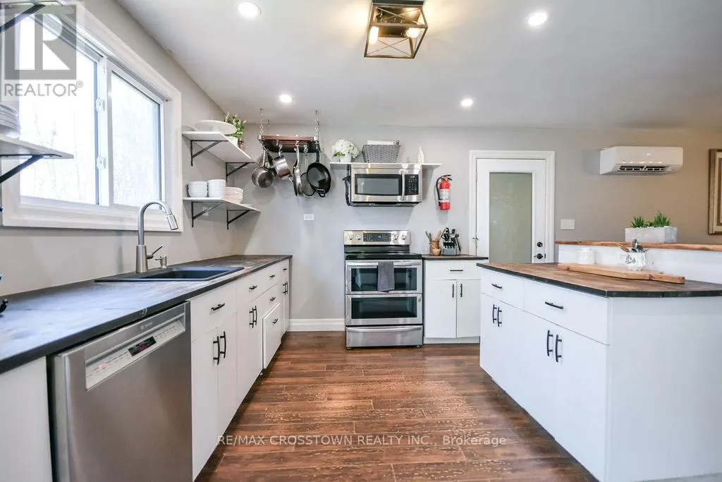 461 BARNES AVENUE