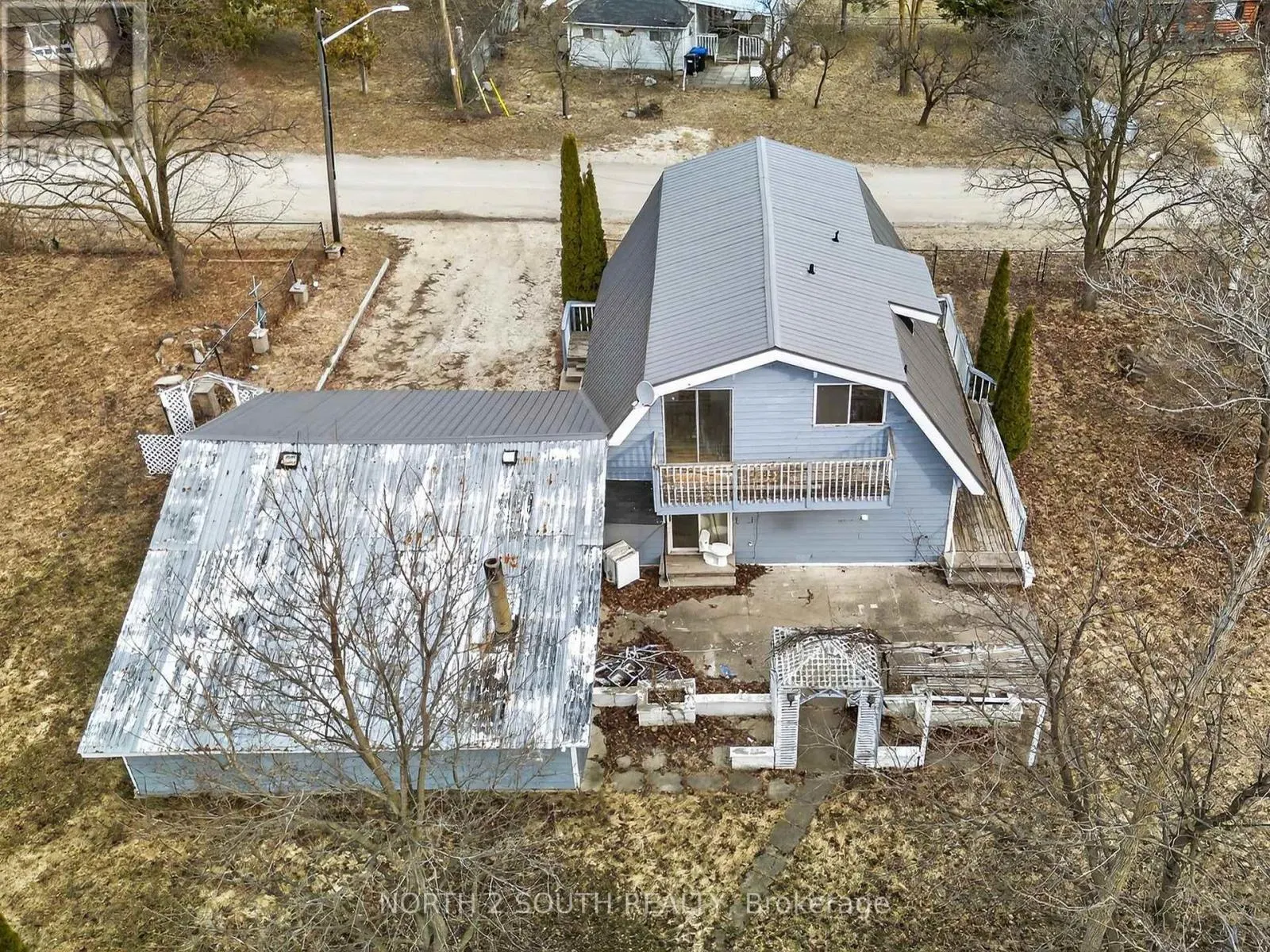 13 BAYVIEW AVENUE